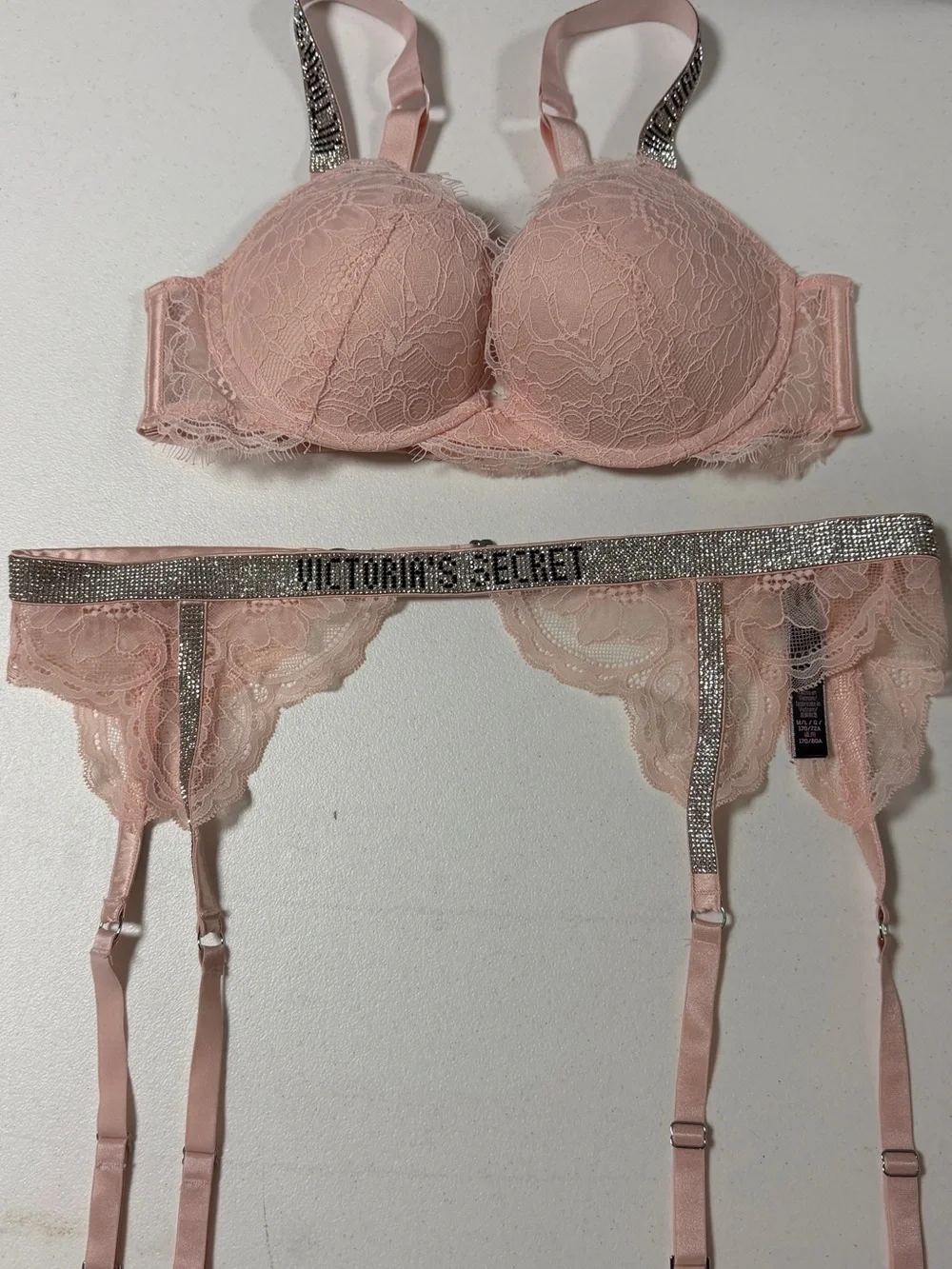Victoria’s Secret Light Pink Shine Strap Lace Bra Garter Set Pink
